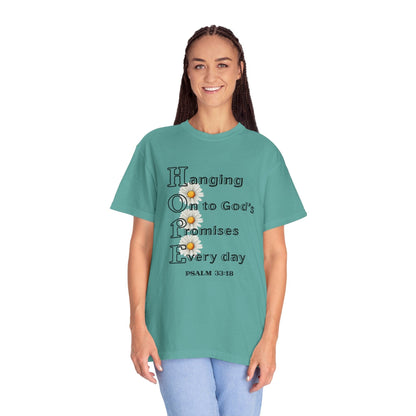 HOPE Acrostic Daisy Comfort Colors T‑Shirt | Psalm 33:18 Scripture Art Tee